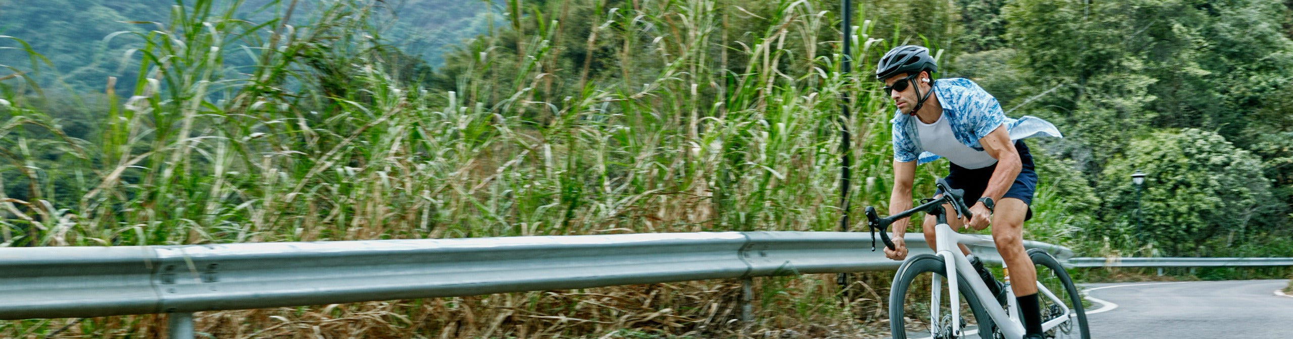 Gravel Cardigan Knit Sweatshirt: Redefining Cycling Apparel with Style, Comfort, and Functionality